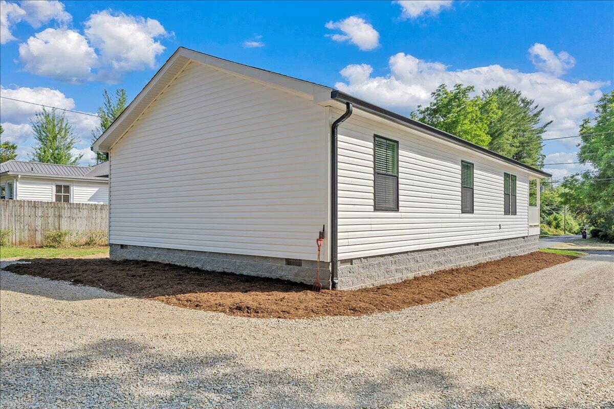 20 Spring Street Rocky Mount, VA 24151 - Photo 30 of 36 30-MIB07905