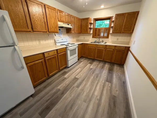 $2,700 | 122 Glen Avenue, Langhorne, PA 19047