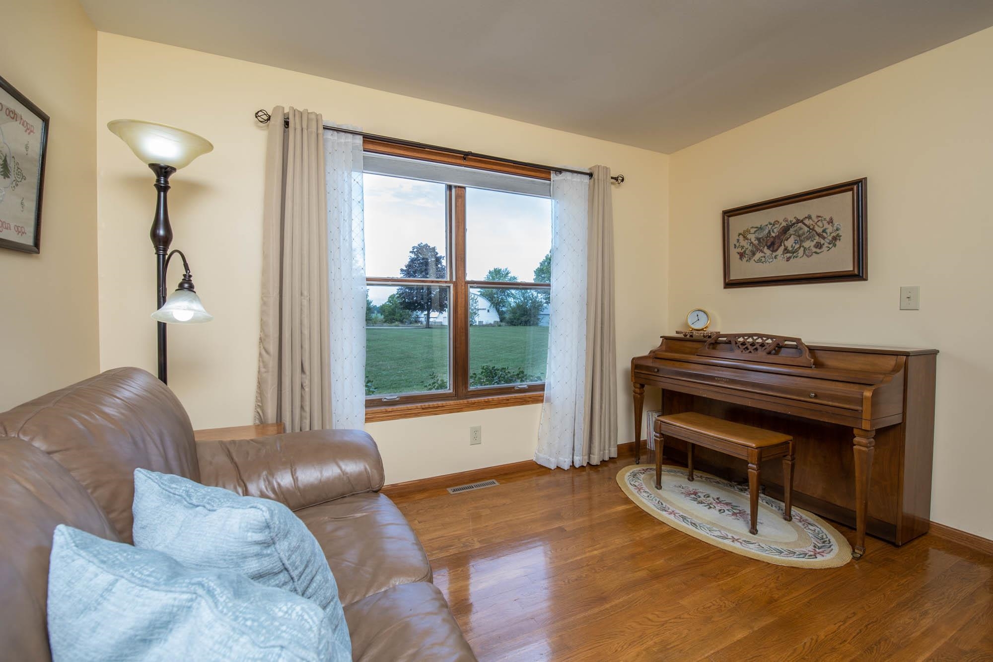 3275 Eddie Road Winnebago, IL 61088 - Photo 8 of 56 Gallery Image 8
