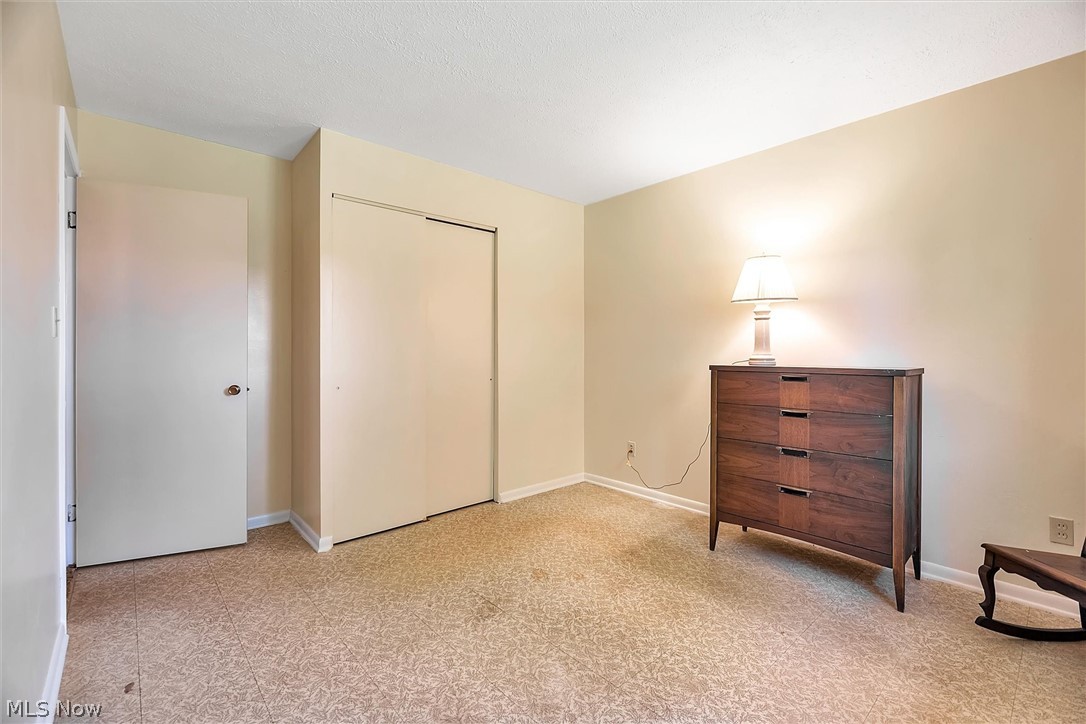 6102 Randolph Road Bedford Heights, OH 44146 - Photo 20 of 31