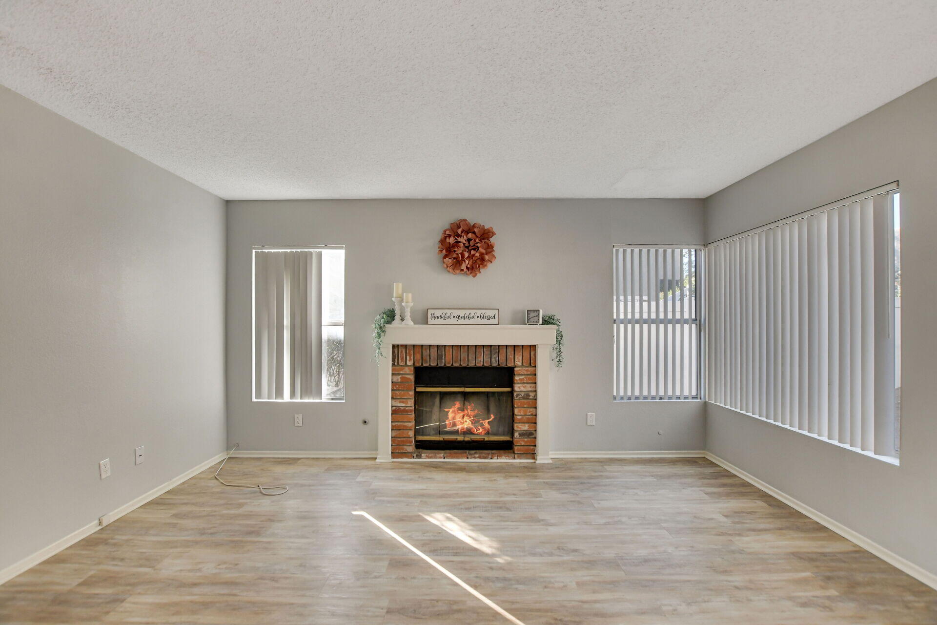 29130 Lake Ridge Lane Highland, CA 92346 - Photo 15 of 32 018-1920x1080-photo