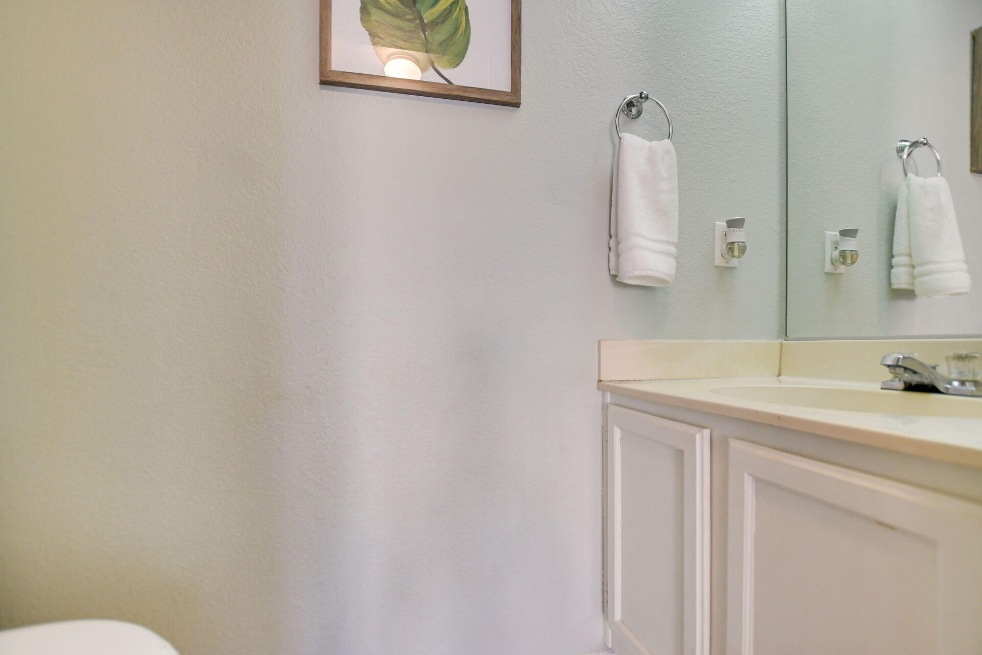 29130 Lake Ridge Lane Highland, CA 92346 - Photo 17 of 32 020-1920x1080-photo