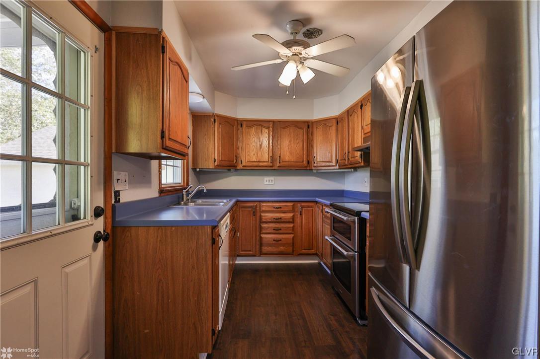1671 Pleasant View Road Bethlehem, PA 18015 - Photo 9 of 25 Gallery Image 9