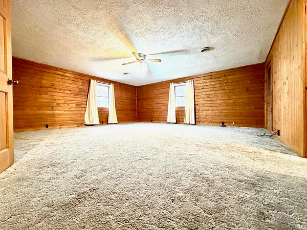 $369,900 | 506 Thompson Lane, Mitchell, IN 47446