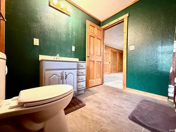 $369,900 | 506 Thompson Lane, Mitchell, IN 47446