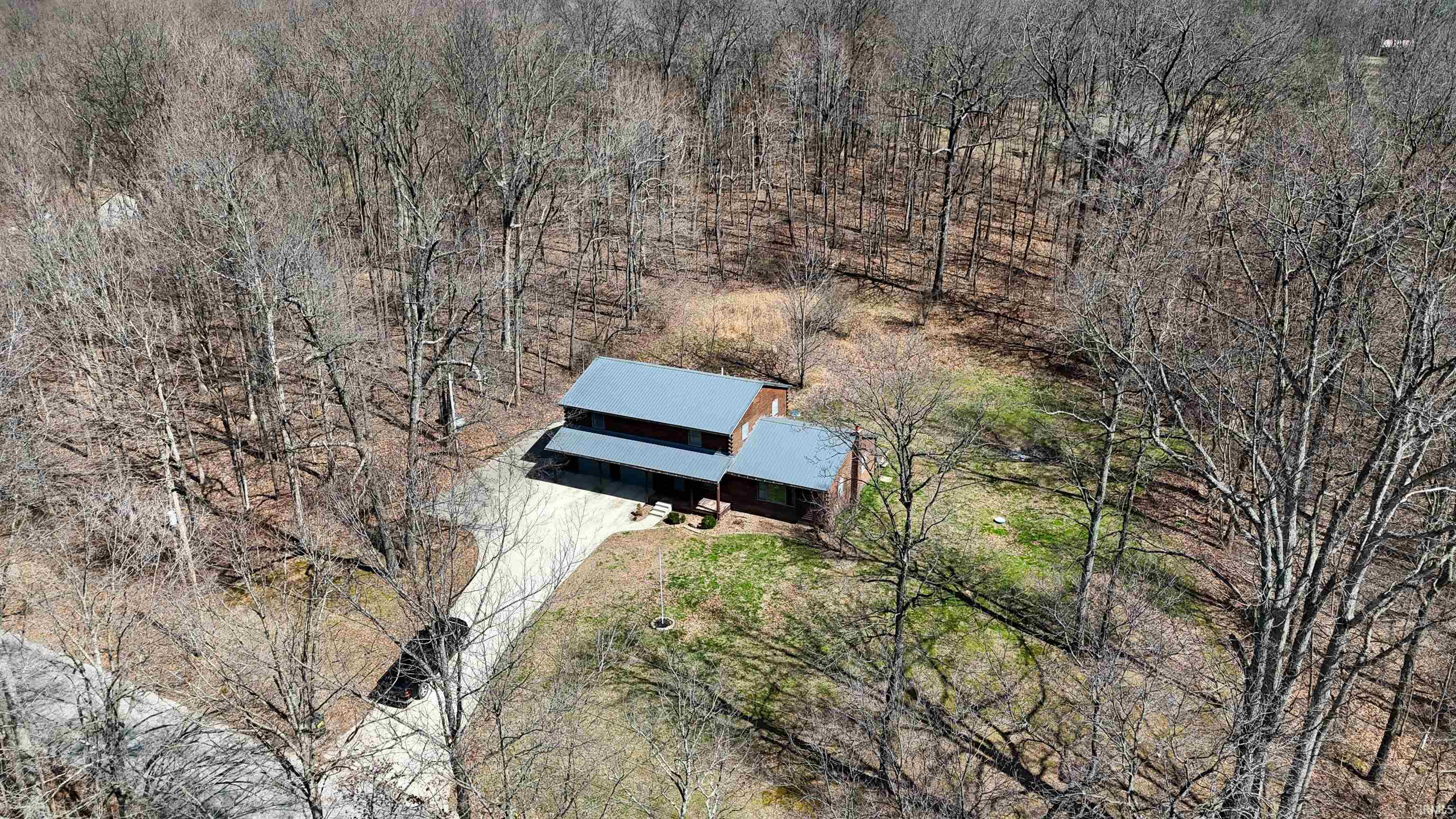 506 Thompson Lane Mitchell, IN 47446 - Photo 4 of 36