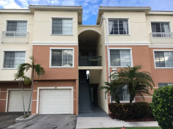 $2,000 | 2308 Myrtlewood Circle East, Unit 2308, Palm Beach Gardens, FL 33418