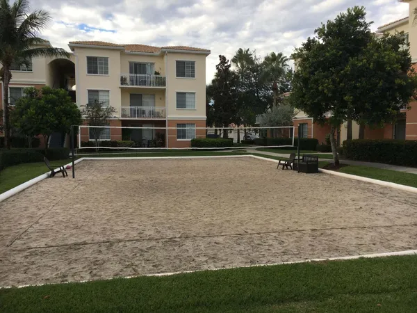 $2,000 | 2308 Myrtlewood Circle East, Unit 2308, Palm Beach Gardens, FL 33418