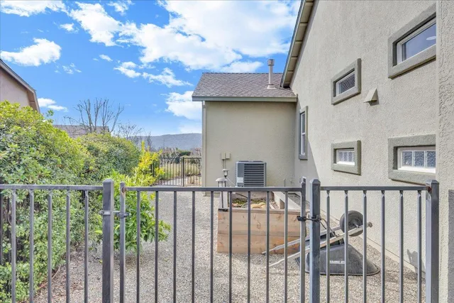 $669,800 | 300 Rock Ridge Lane, Copperopolis, CA 95228