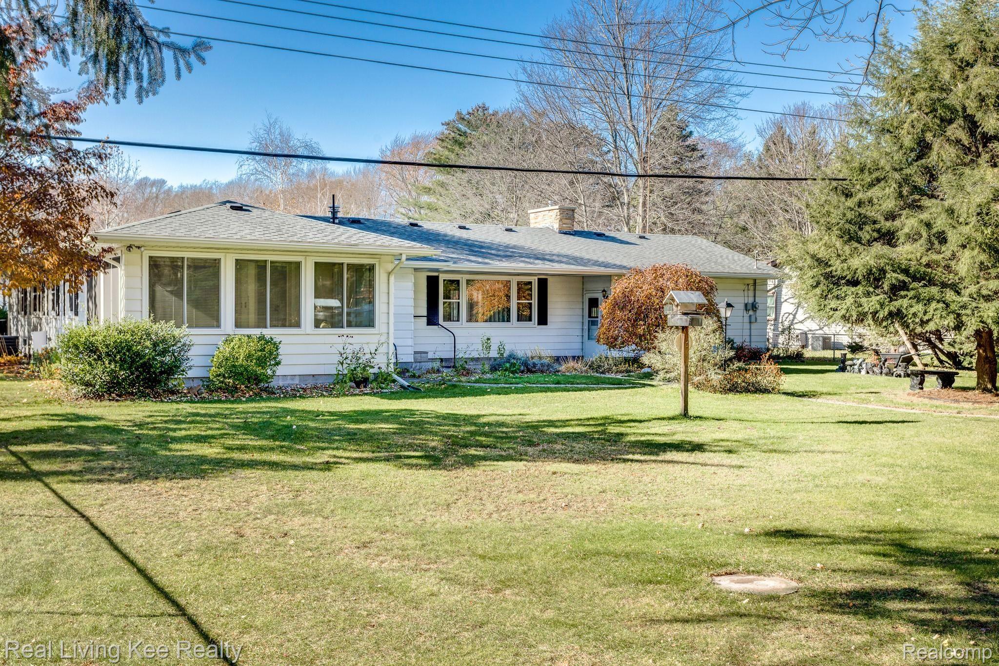 3626 Angus Road Fort Gratiot, MI 48059 - Photo 8 of 35 3626 Angus Rd