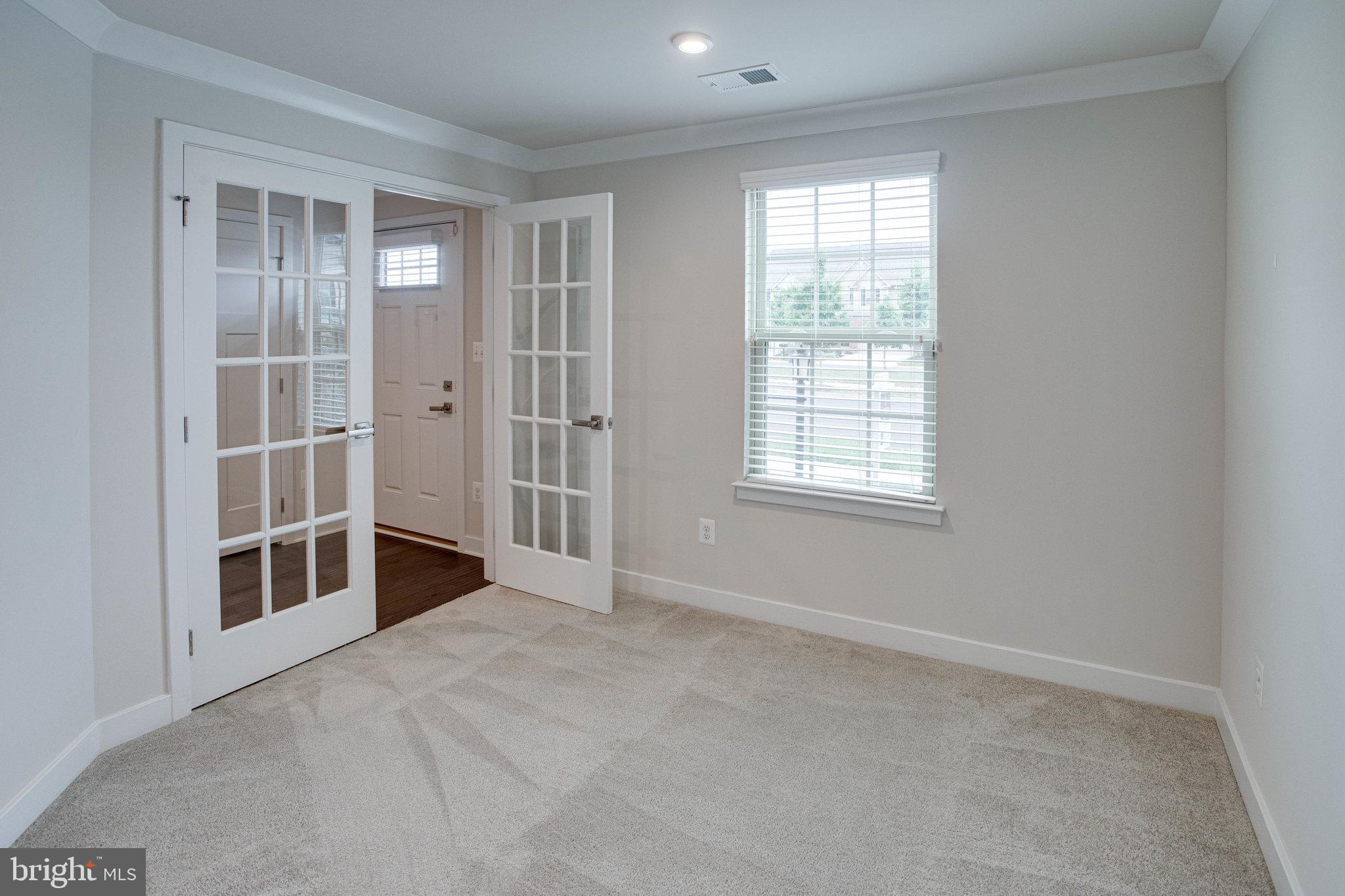 18125 Red Mulberry Road Dumfries, VA 22026 - Photo 4 of 40 Gallery Image 4