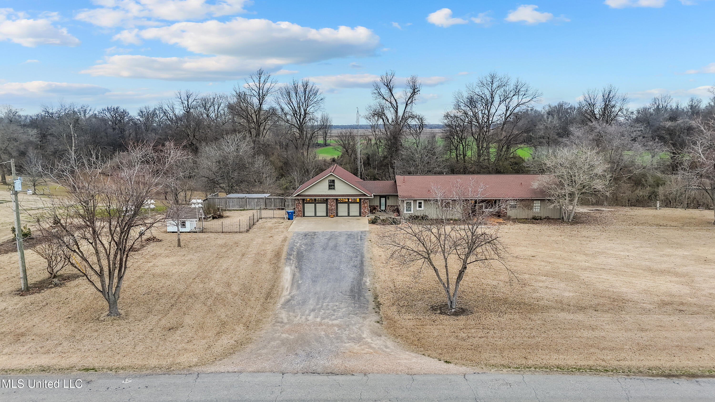 3777 Sunflower School Road Clarksdale, MS 38614 - Photo 1 of 18 3777 Sunflower Sc Fr
