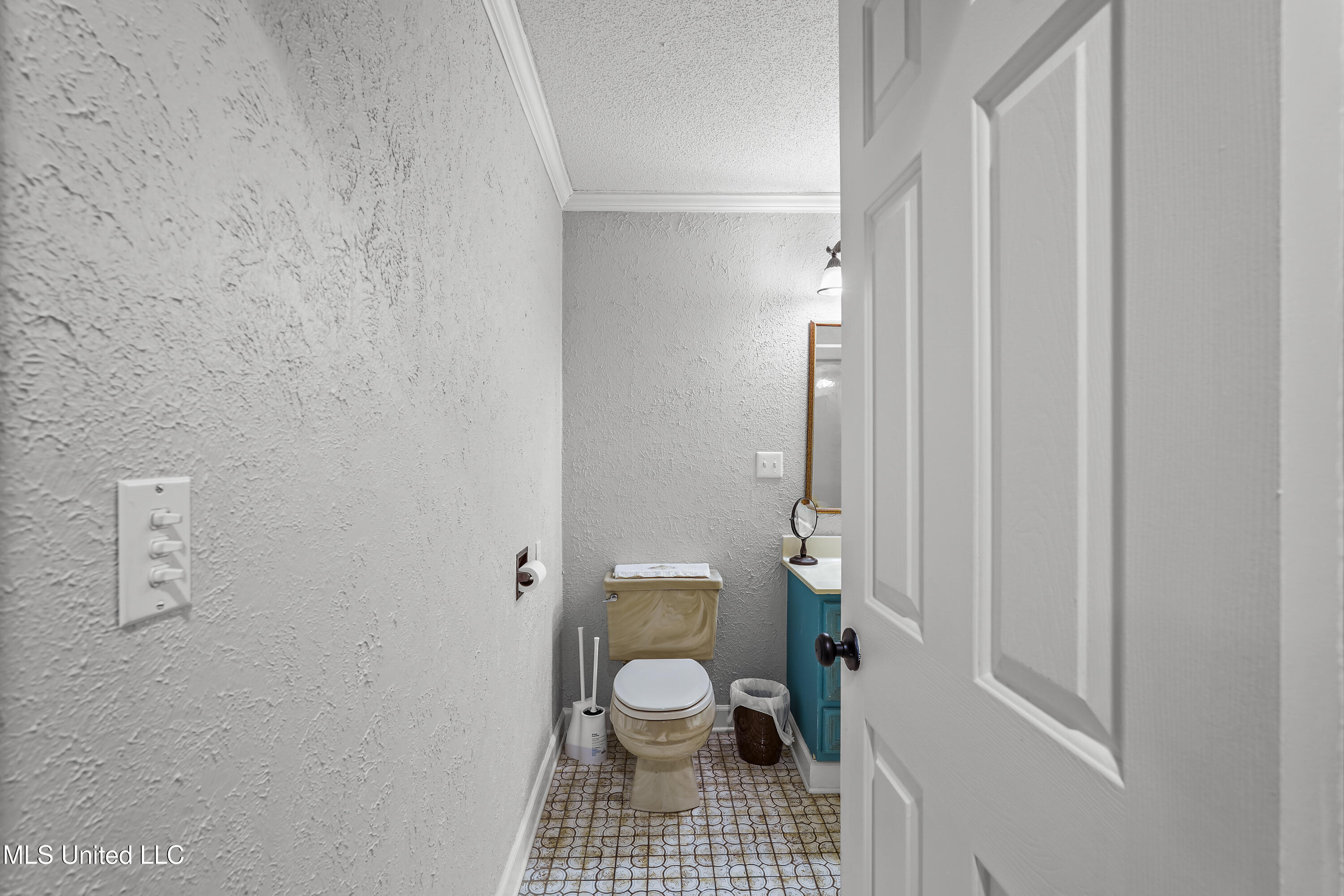 3777 Sunflower School Road Clarksdale, MS 38614 - Photo 12 of 18 3777 Sunflower Sc bath 3