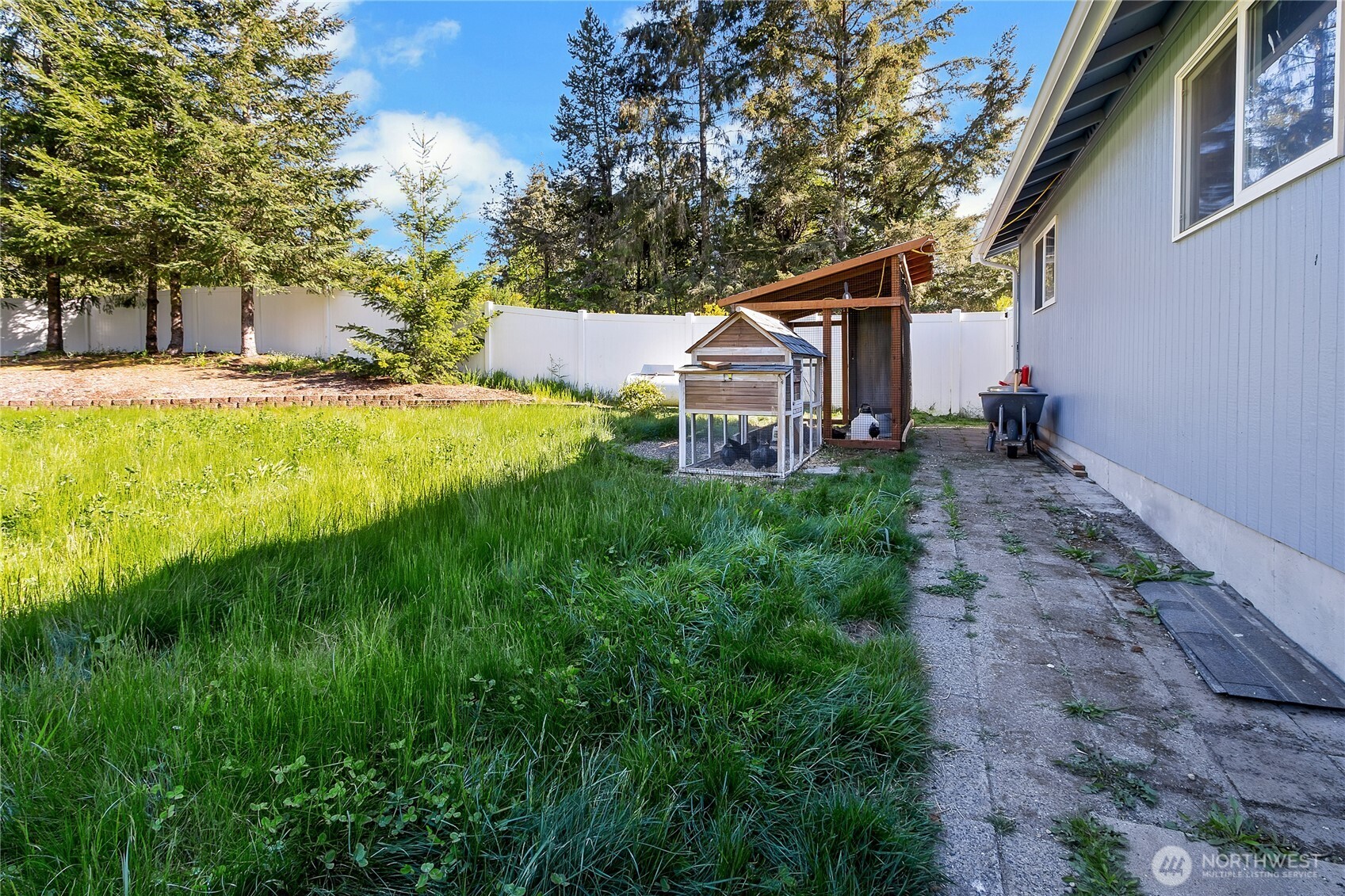 1812 Southwest Spruce Road Port Orchard, WA 98367 - Photo 26 of 35 Gallery Image 26