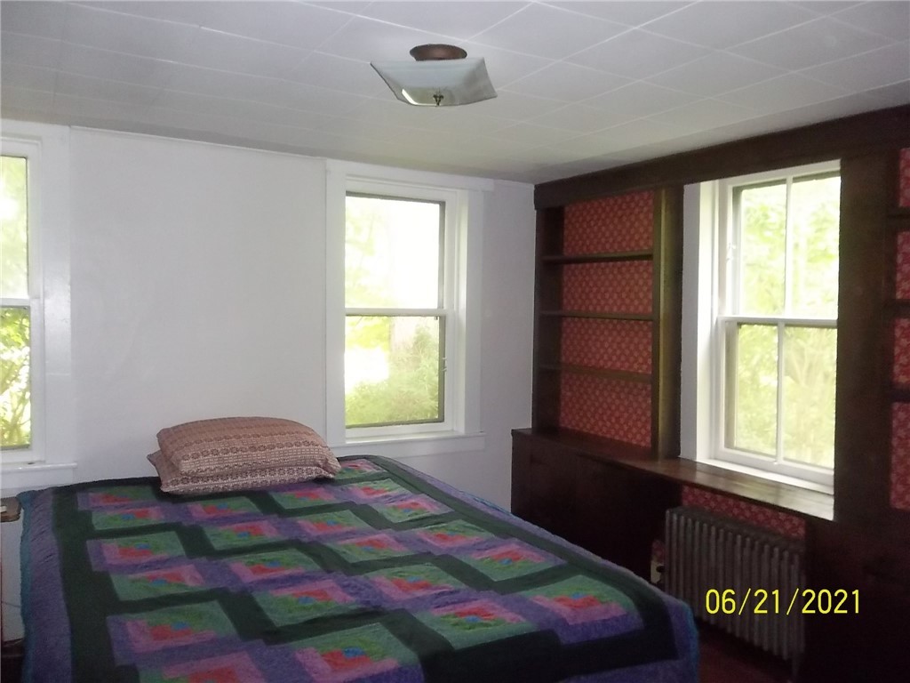 194 Spring Street Hopkinton, RI 02832 - Photo 3 of 15