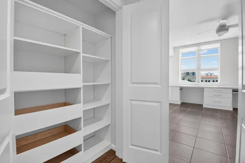 $649,000 | 403 South Sapodilla Avenue, Unit 307, West Palm Beach, FL 33401