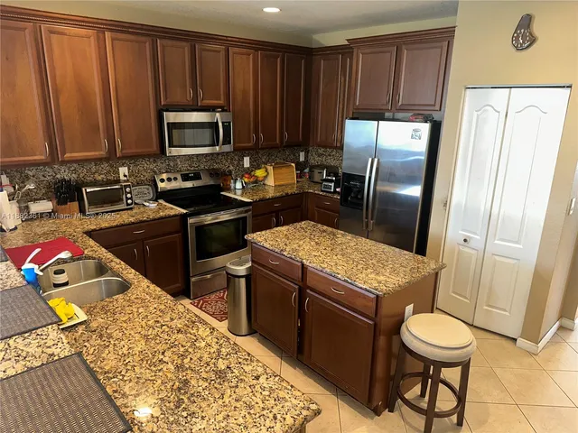 $650,000 | 13986 Southwest 276th Way, Homestead, FL 33032