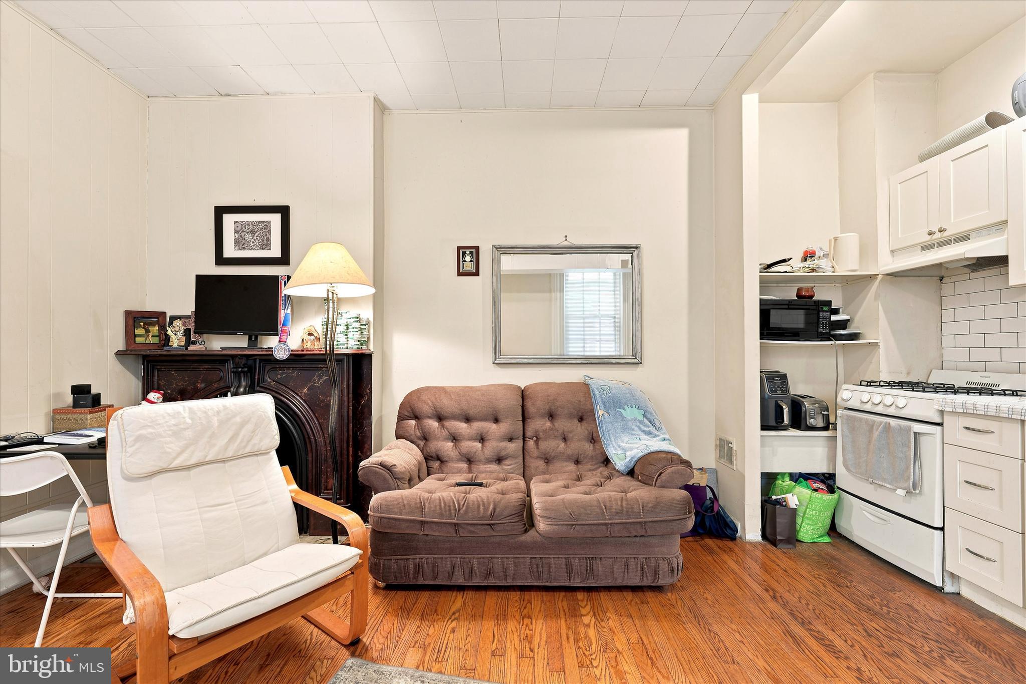 1807 Spruce Street, Unit 2R Philadelphia, PA 19103 - Photo 4 of 15
