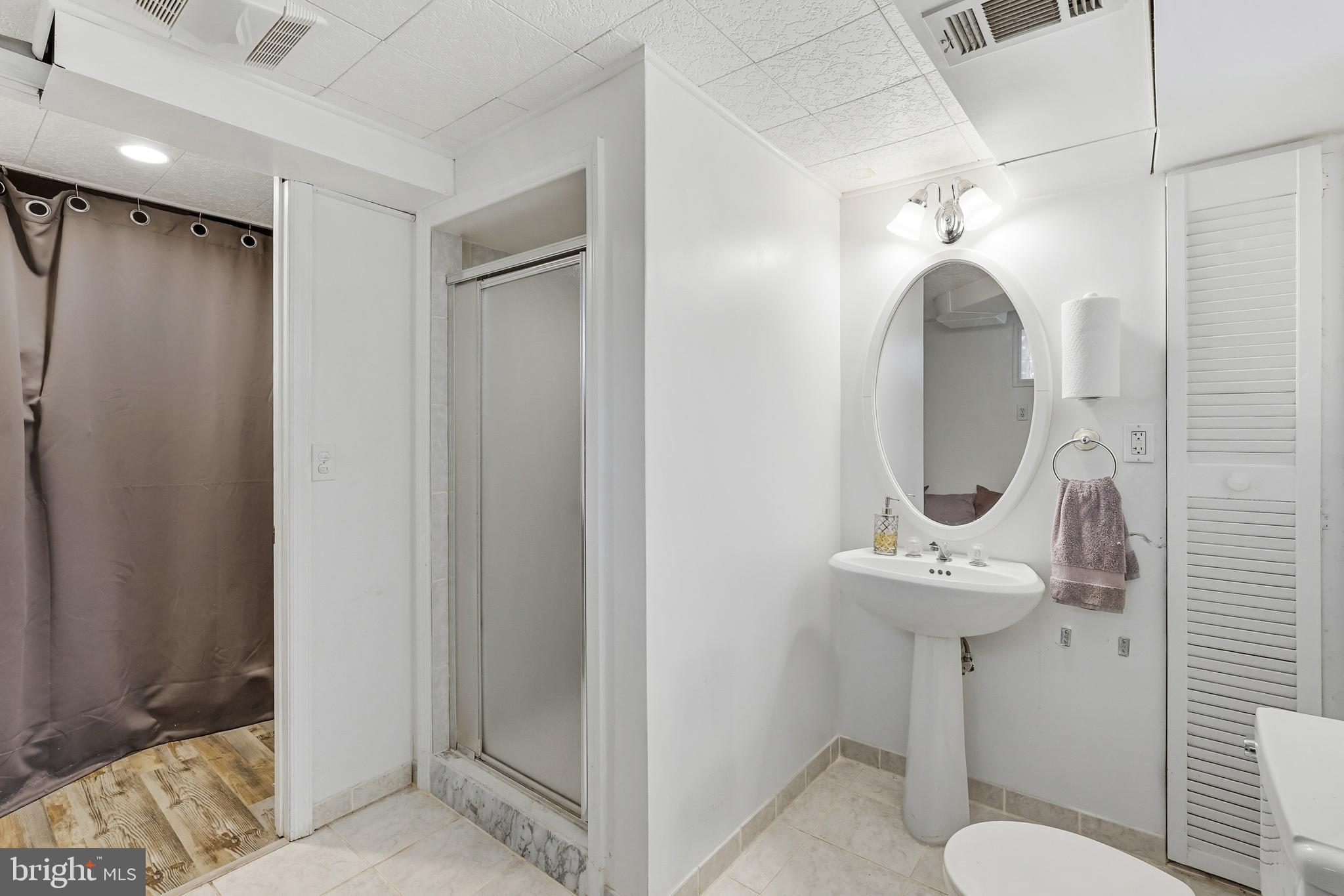 3612 Evergreen Avenue Baltimore, MD 21206 - Photo 19 of 44 shower and full bathroom in basement