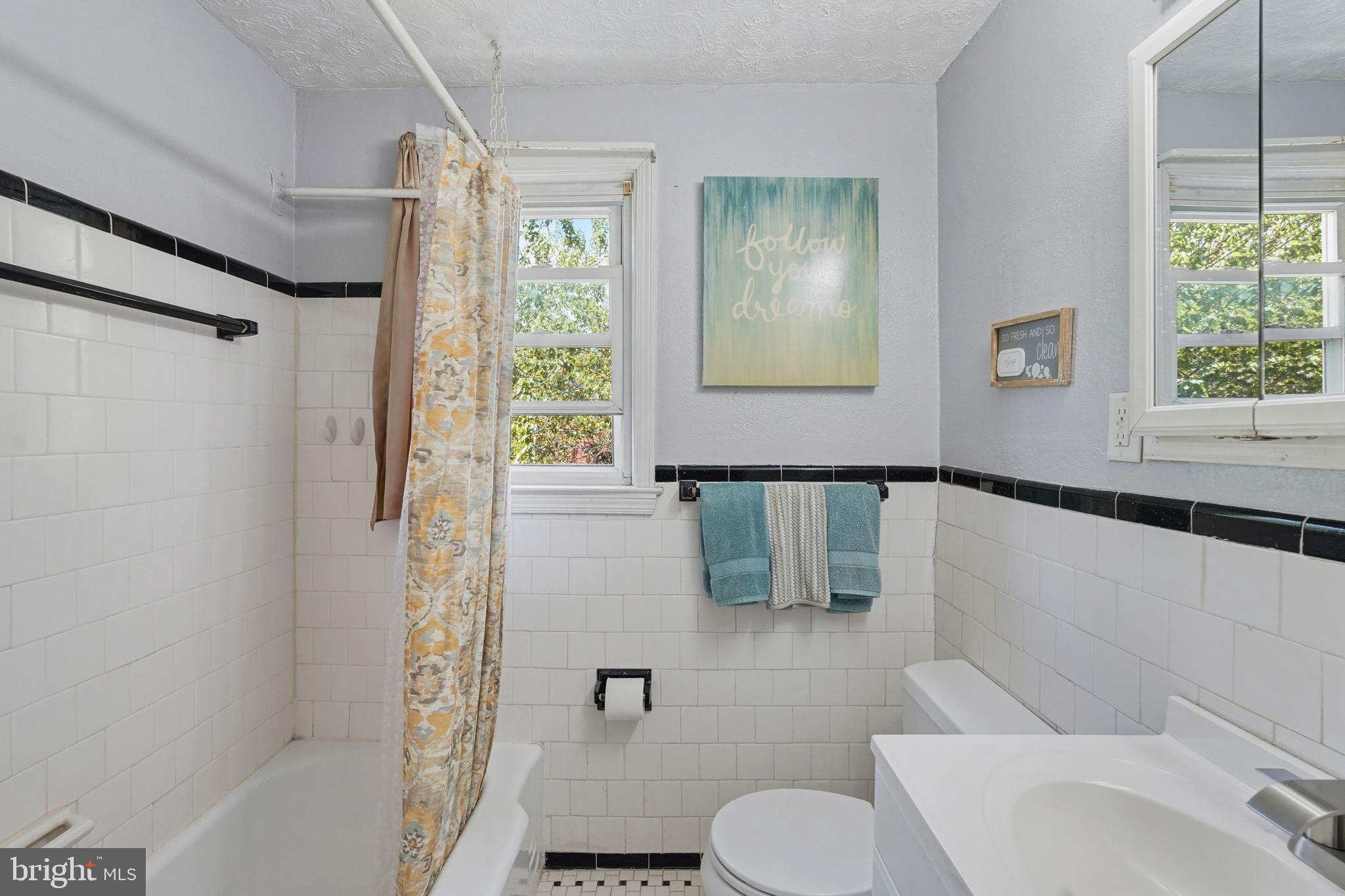 3612 Evergreen Avenue Baltimore, MD 21206 - Photo 28 of 44 bathroom on bedroom level 2