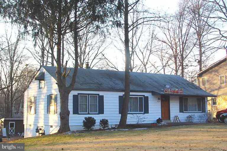 8415 Rugby Road Manassas Park, VA 20111 - Photo 1 of 25 Exterior (Main)