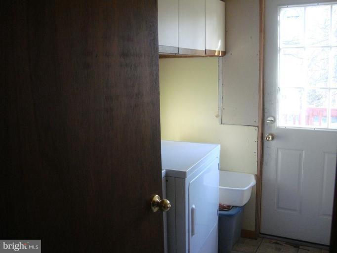 8415 Rugby Road Manassas Park, VA 20111 - Photo 15 of 25 Laundry Area 2