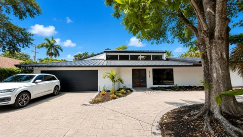 $1,900,000 | 2765 Northeast 35th Drive, Fort Lauderdale, FL 33308