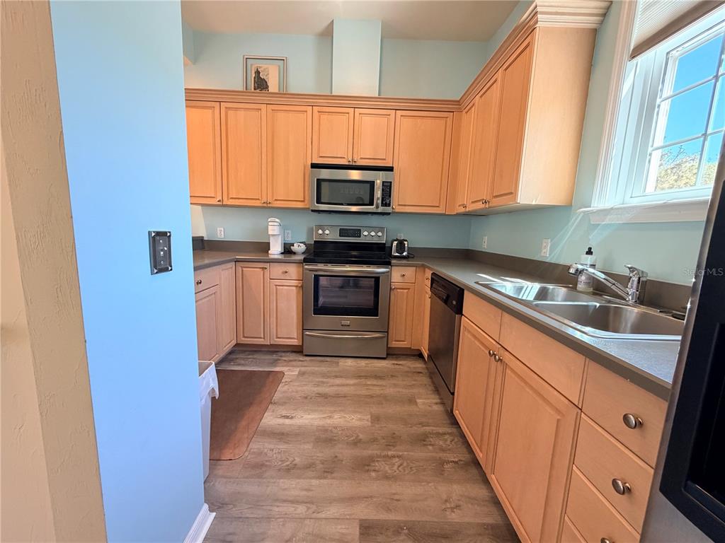 5211 Southwest 91st Terrace, Unit D Gainesville, FL 32608 - Photo 4 of 31