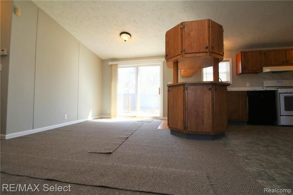 2227 Lodge Road Flint, MI 48532 - Photo 11 of 24