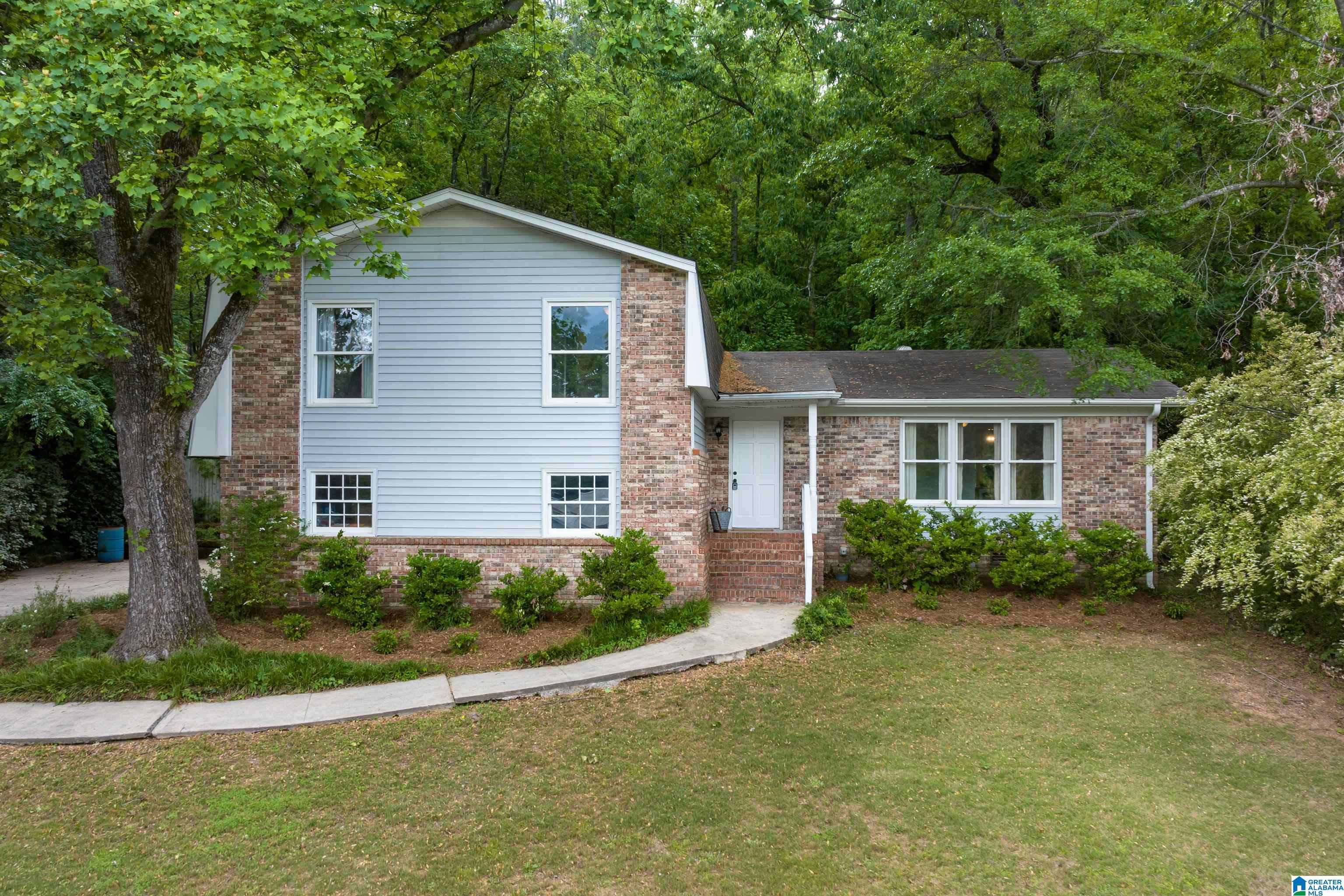 1004 Ryecroft Circle Pelham, AL 35124 - Photo 6 of 29