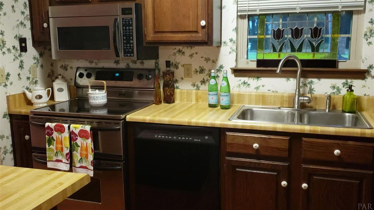 7245 Heath Road Milton, FL 32570 - Photo 5 of 23 Gallery Image 5