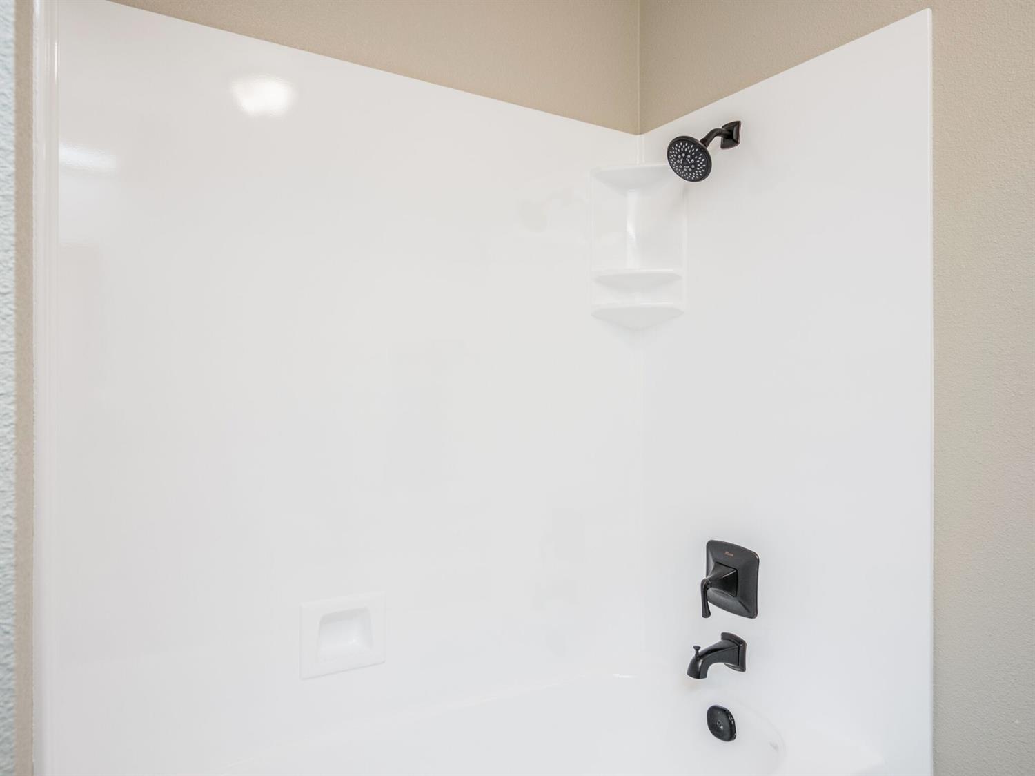 1318 Del Altair Avenue Reedley, CA 93654 - Photo 14 of 32 Gallery Image 14