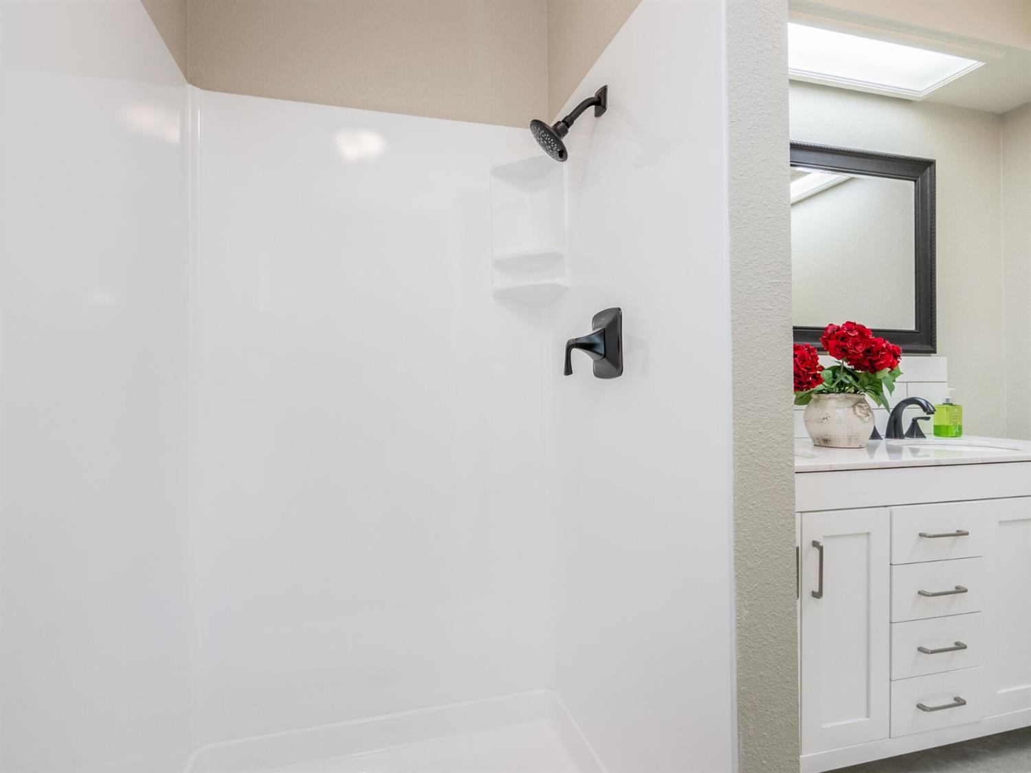 1318 Del Altair Avenue Reedley, CA 93654 - Photo 18 of 32 Gallery Image 18