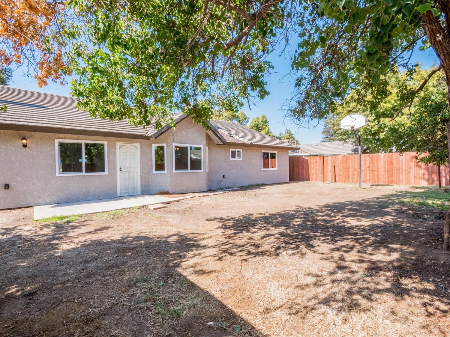 1318 Del Altair Avenue Reedley, CA 93654 - Photo 25 of 32 Gallery Image 25