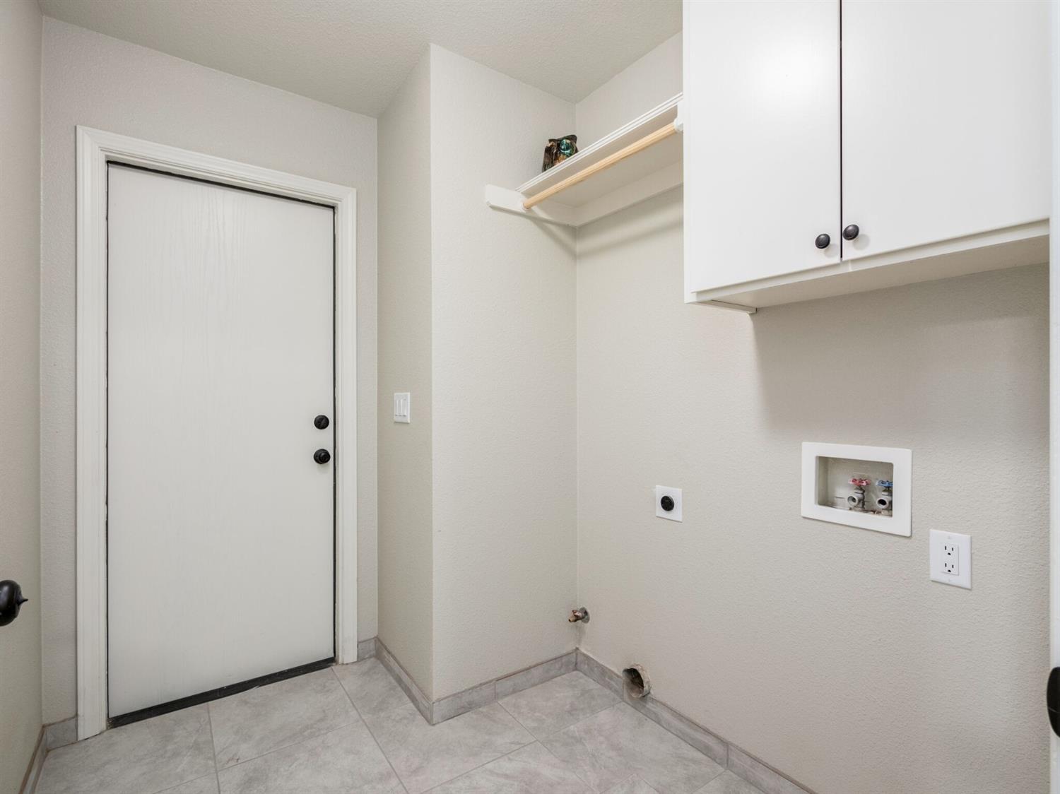 1318 Del Altair Avenue Reedley, CA 93654 - Photo 7 of 32 Gallery Image 7