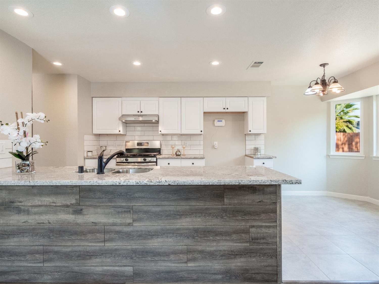 1318 Del Altair Avenue Reedley, CA 93654 - Photo 8 of 32 Gallery Image 8