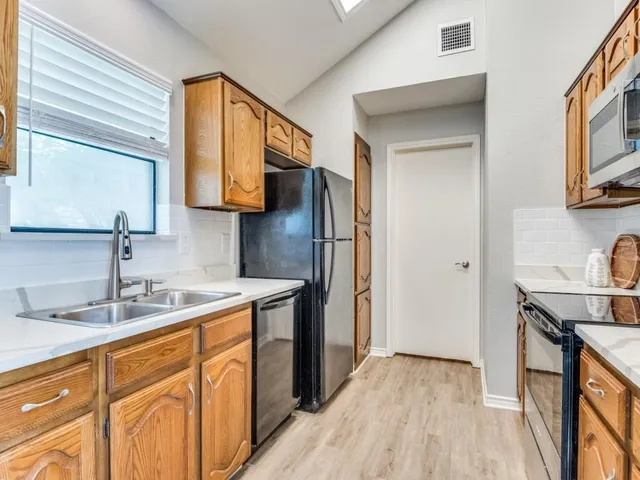 $262,500 | 3514 Taurus Drive, Garland, TX 75044