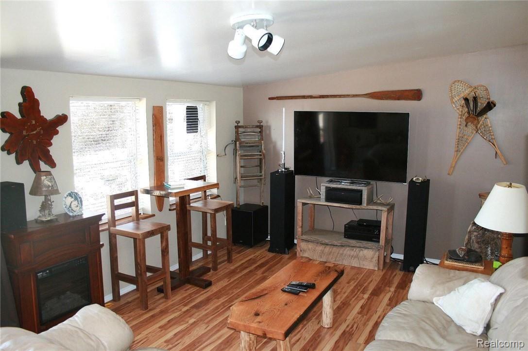 347 South Kern Road Fowlerville, MI 48836 - Photo 18 of 25 Kern 34703.jpg