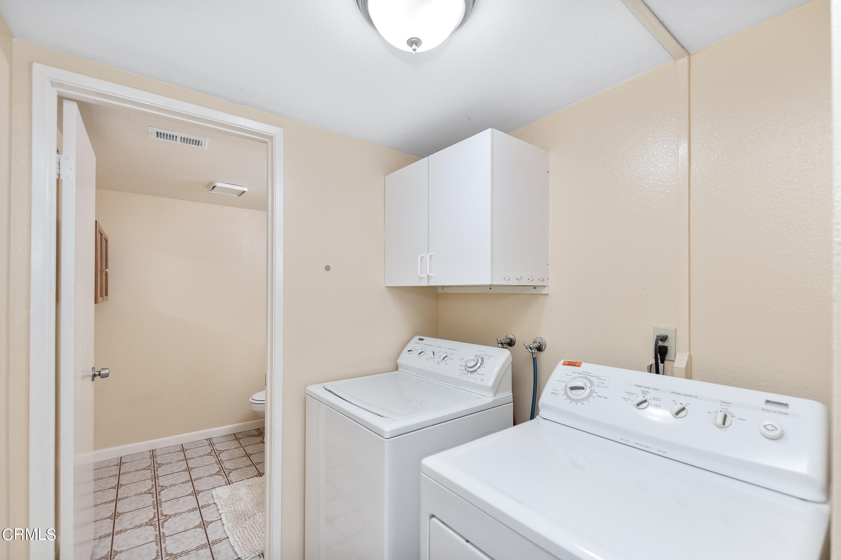 3510 Olds Road Oxnard, CA 93033 - Photo 20 of 36 a utility room with dryer and washer