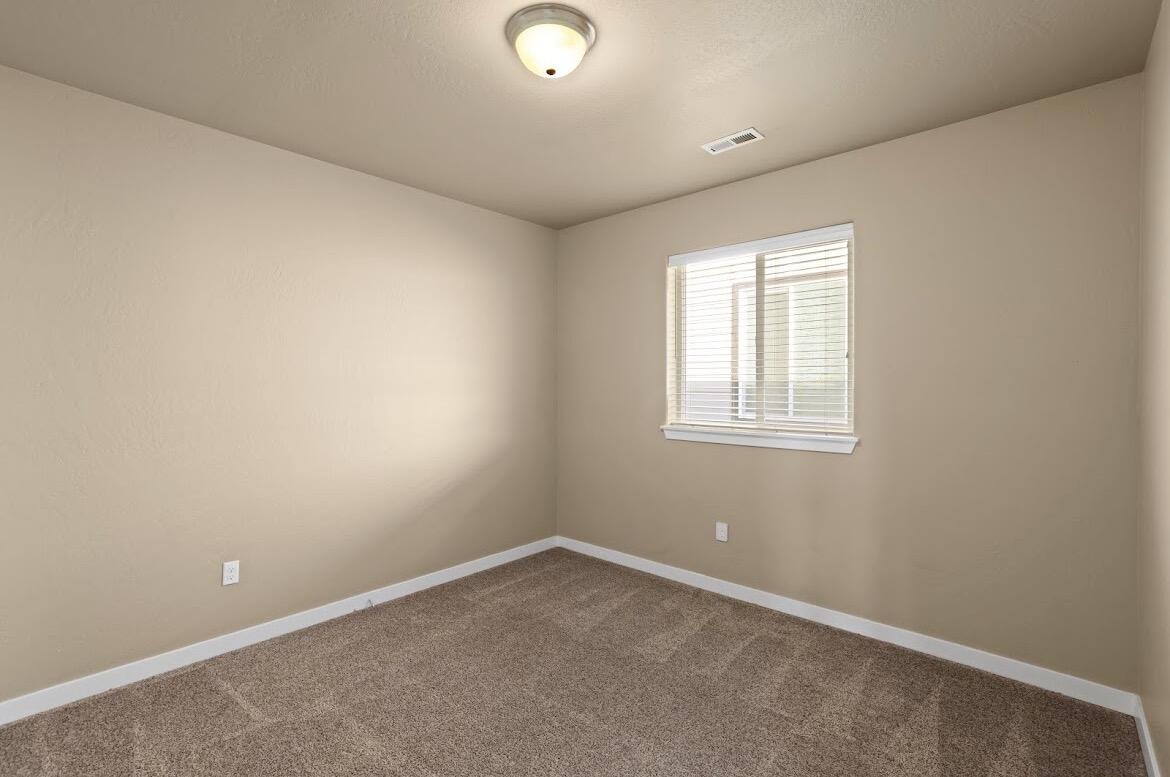 1467 Spring Street Medford, OR 97504 - Photo 24 of 31 IMG_1626