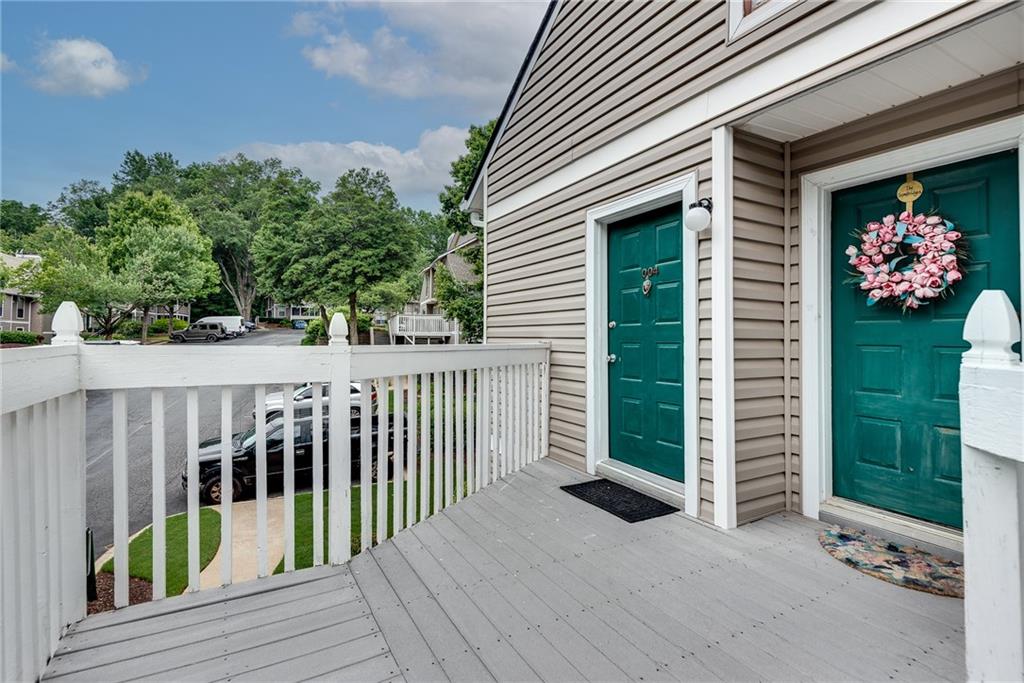 1004 Wynnes Ridge Circle Marietta, GA 30067 - Photo 2 of 24