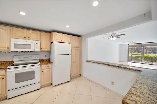 $248,000 | 2450 DC Country Club Boulevard, Unit 109B, Deerfield Beach, FL 33442