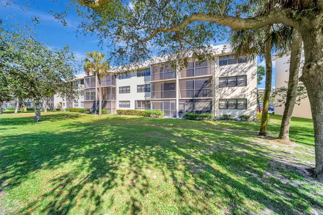 $248,000 | 2450 DC Country Club Boulevard, Unit 109B, Deerfield Beach, FL 33442