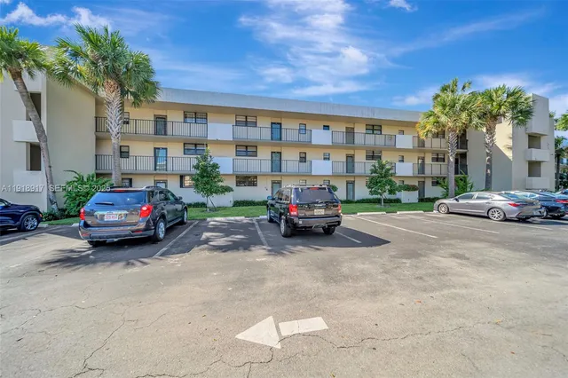 $248,000 | 2450 DC Country Club Boulevard, Unit 109B, Deerfield Beach, FL 33442
