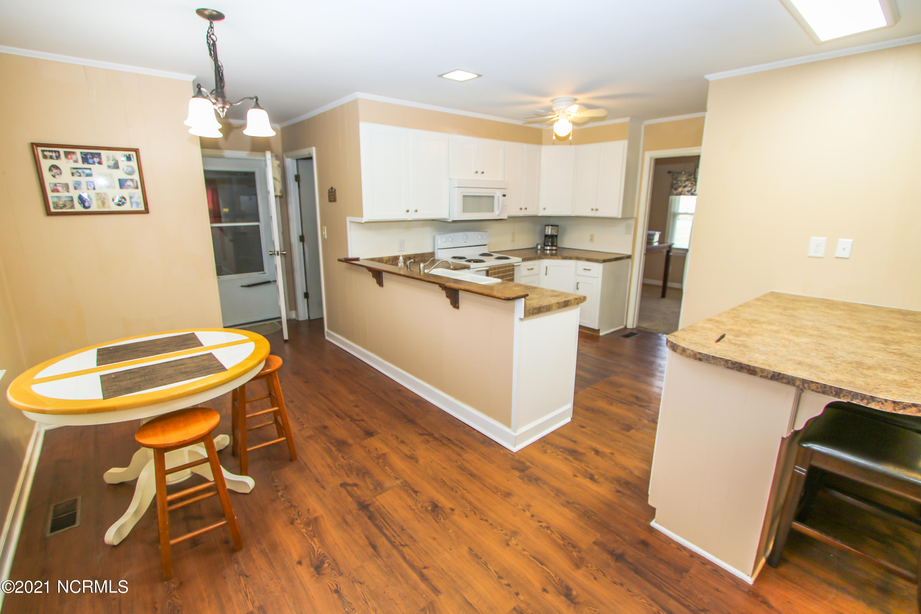 780 Huffmantown Road Richlands, NC 28574 - Photo 15 of 29 LJ7A0218