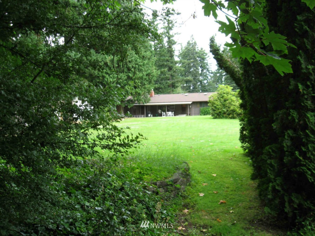 3517 Northeast 7th Street Renton, WA 98056 - Photo 4 of 7