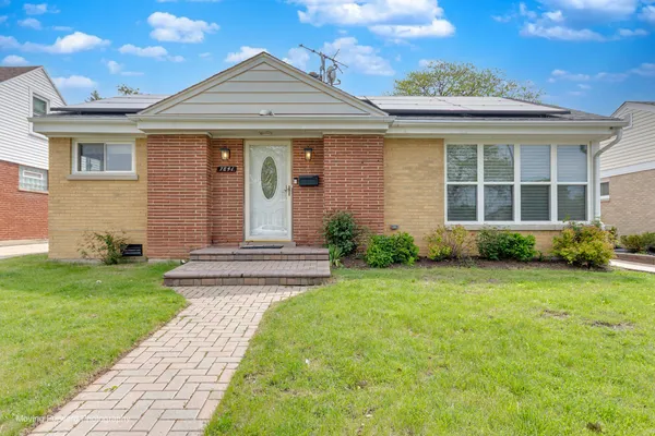 $360,000 | 7841 North Odell Avenue, Niles, IL 60714
