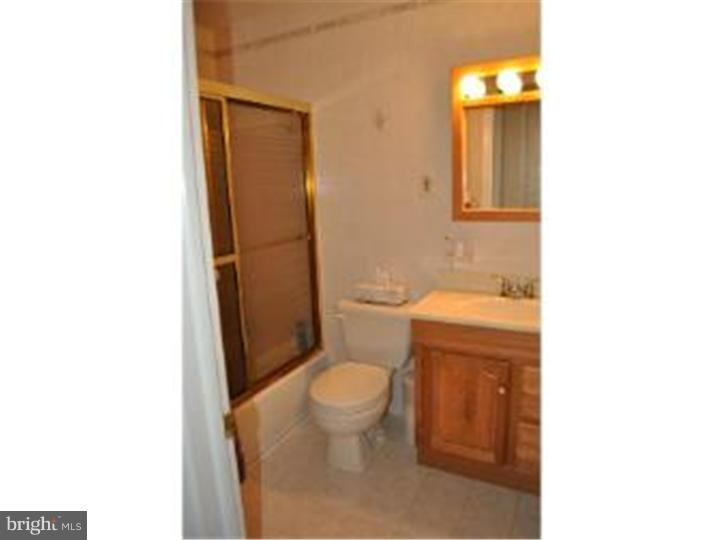 204 Knoll Road Wallingford, PA 19086 - Photo 18 of 25 Bathroom
