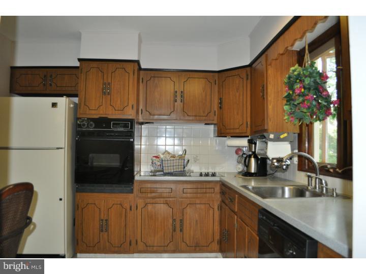 204 Knoll Road Wallingford, PA 19086 - Photo 24 of 25 Kitchen