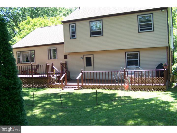 204 Knoll Road Wallingford, PA 19086 - Photo 4 of 25 Exterior Back
